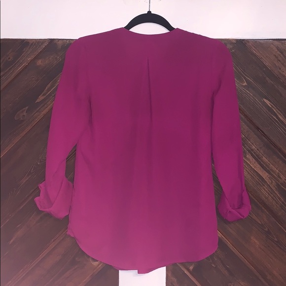 The Limited vneck, magenta blouse XS - Picture 4 of 4